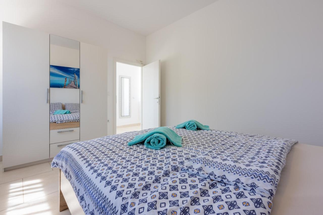Apartments Antonija Crikvenica Bagian luar foto