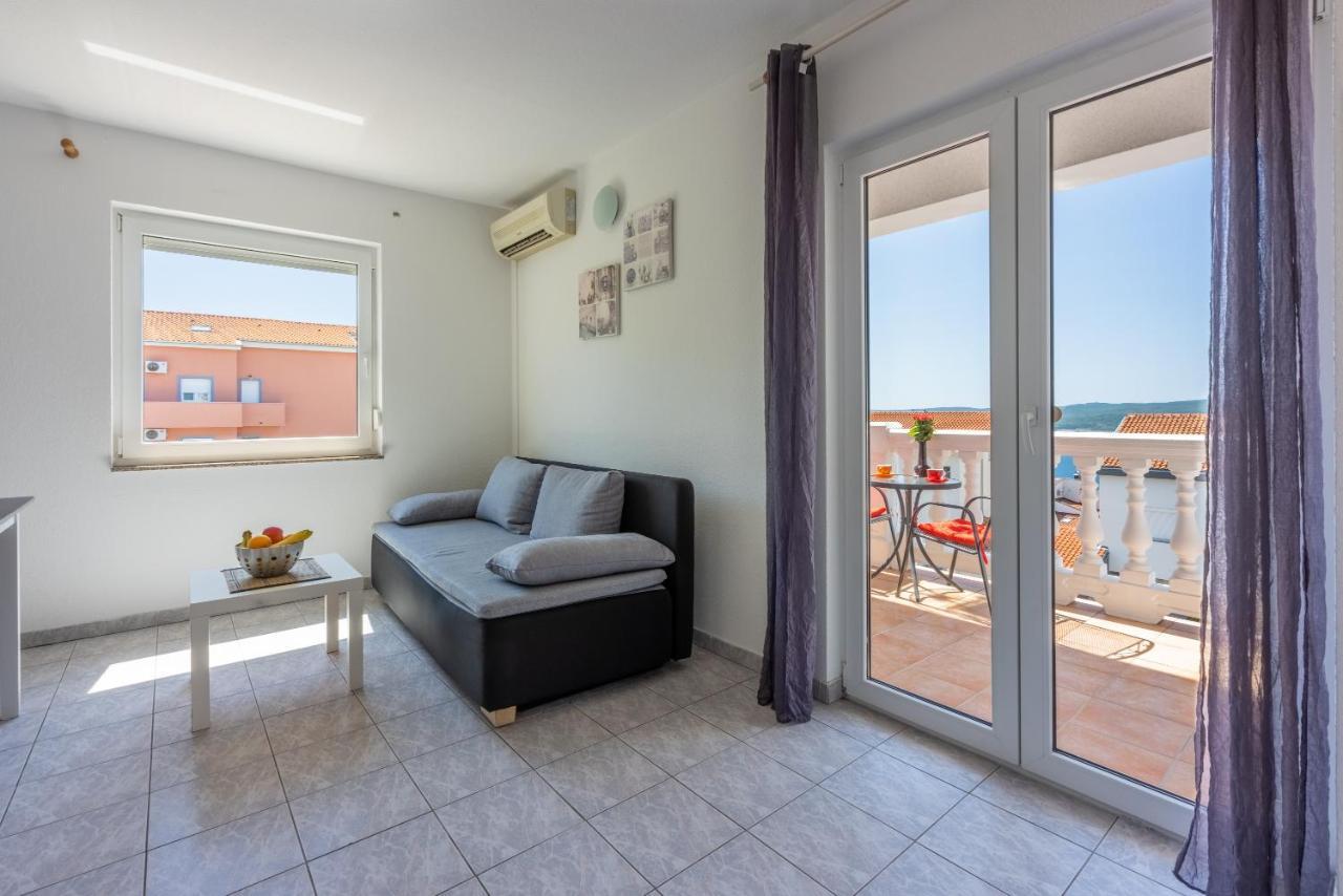 Apartments Antonija Crikvenica Bagian luar foto
