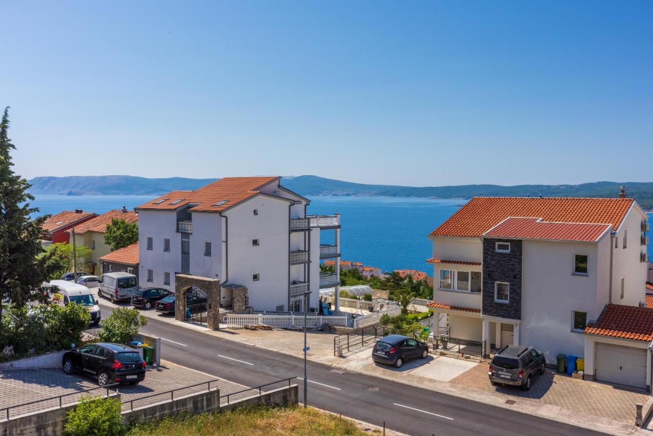 Apartments Antonija Crikvenica Bagian luar foto