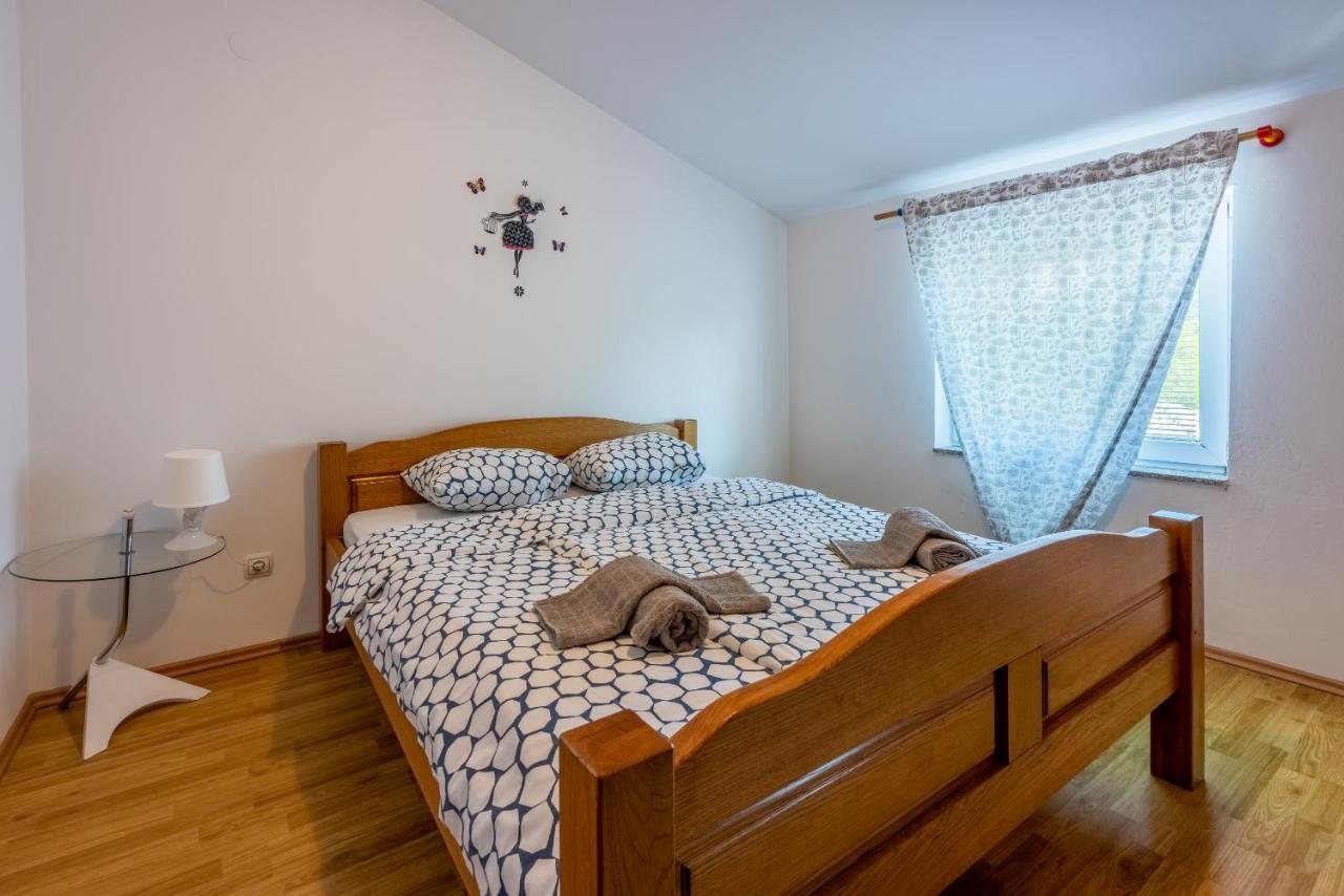 Apartments Antonija Crikvenica Bagian luar foto