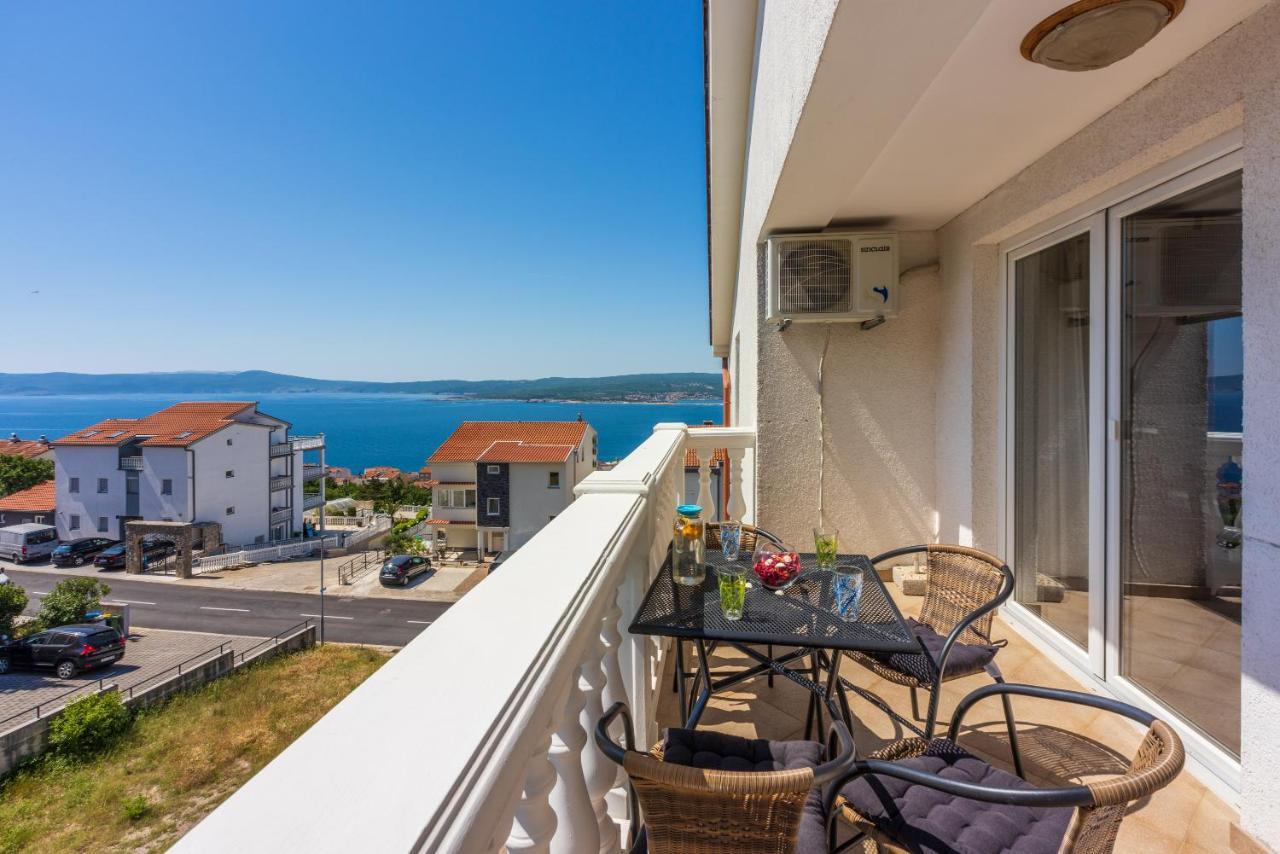 Apartments Antonija Crikvenica Bagian luar foto