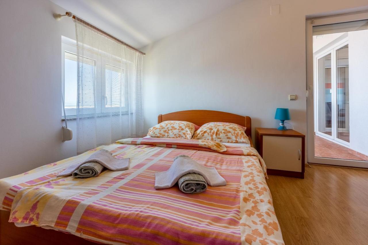 Apartments Antonija Crikvenica Bagian luar foto